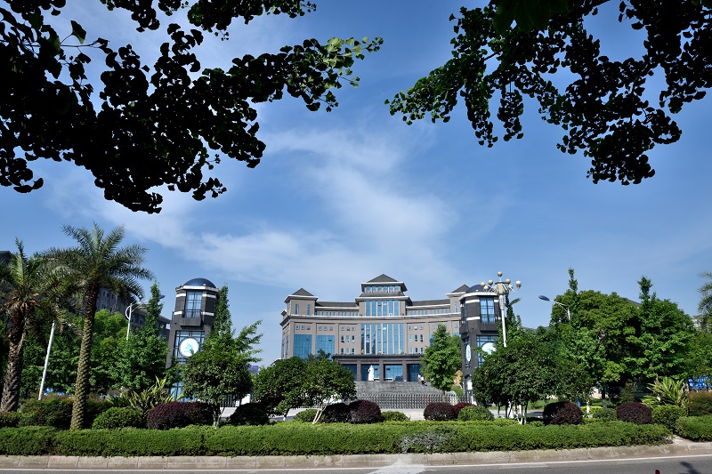 校園環(huán)境