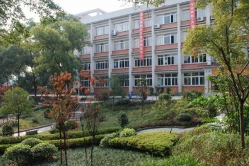 校園環(huán)境